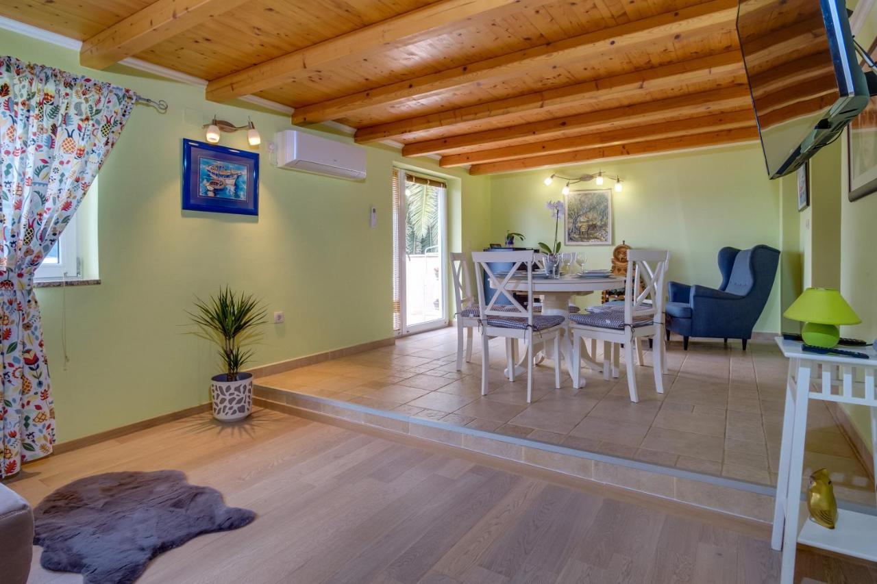 Isabela Apartment Mali Lošinj Екстериор снимка