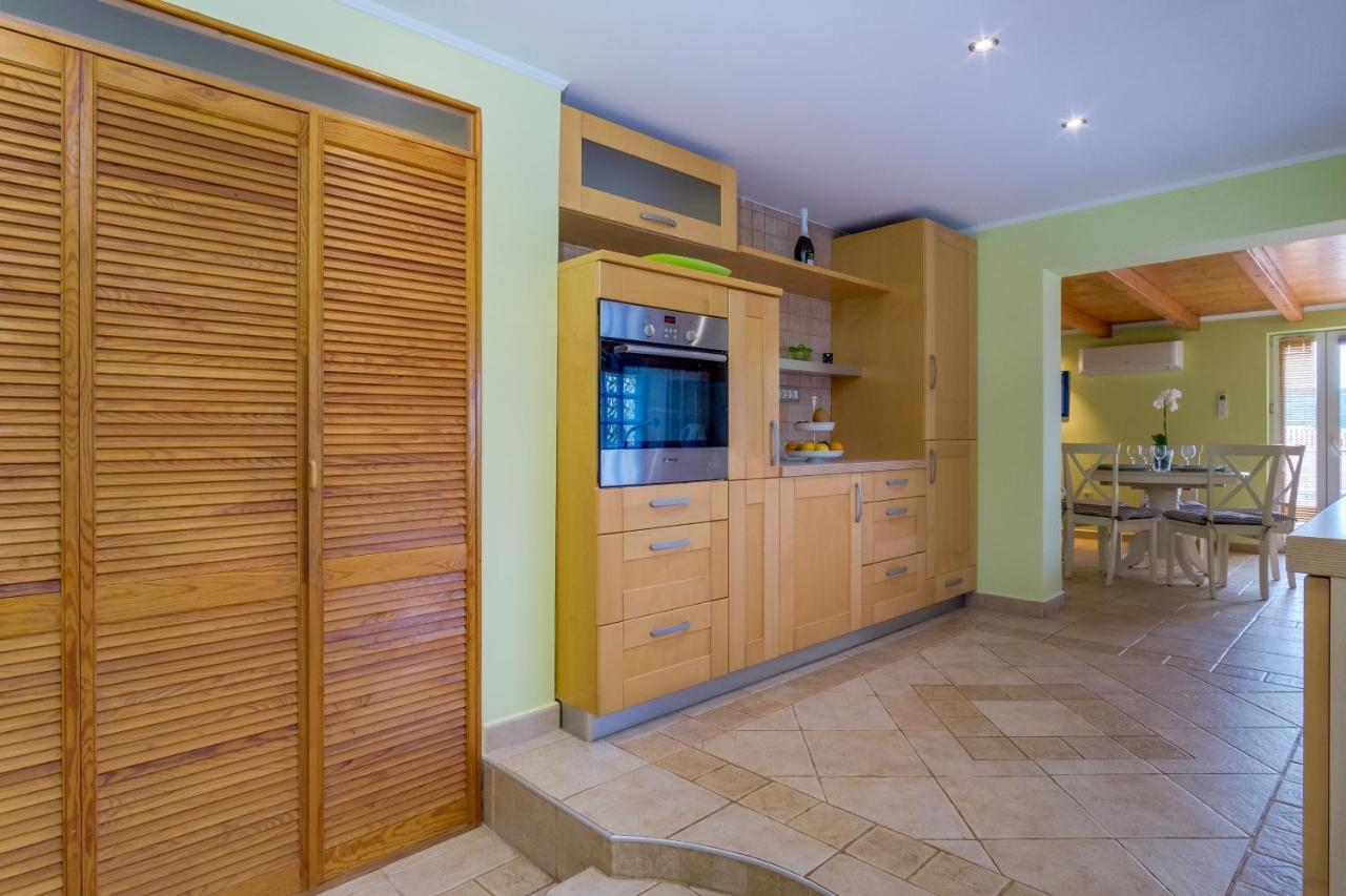 Isabela Apartment Mali Lošinj Екстериор снимка